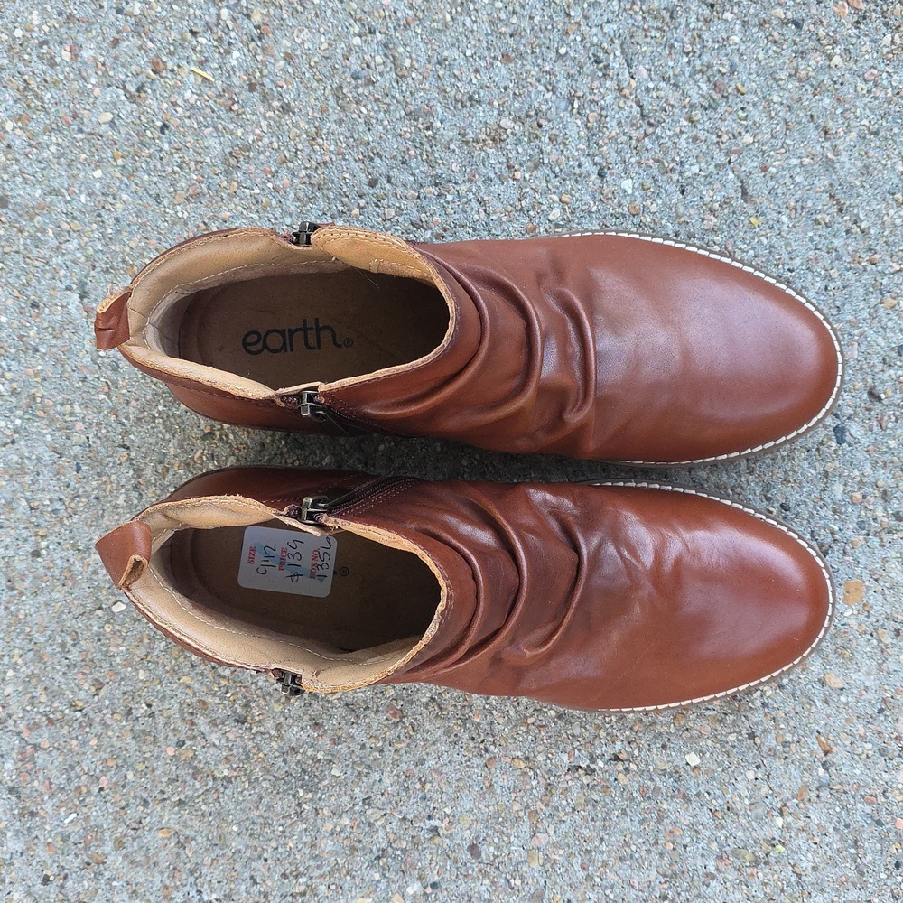 Earth Nadya Round Toe Ruched Leather Casual Booties Size 9 - Picture 2 of 10